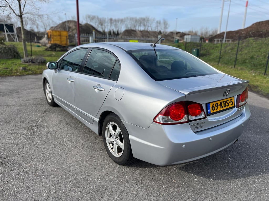 HONDA CIVIC - Image 8