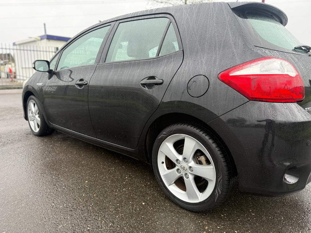 TOYOTA AURIS - Image 7