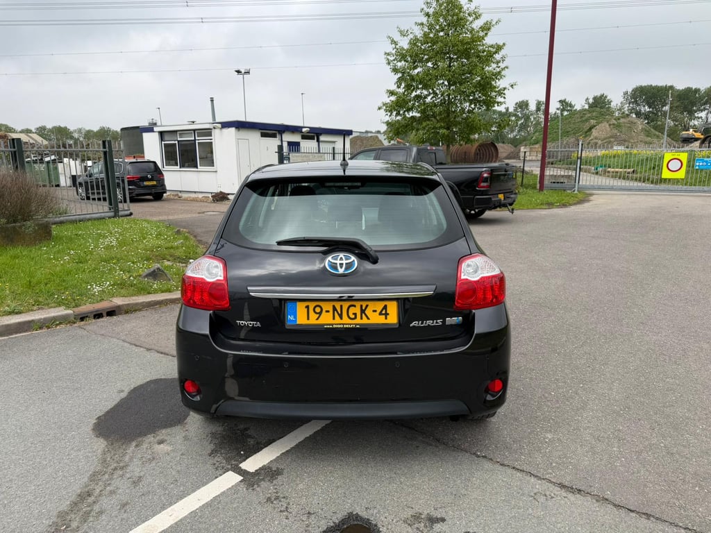 TOYOTA  AURIS - Image 7