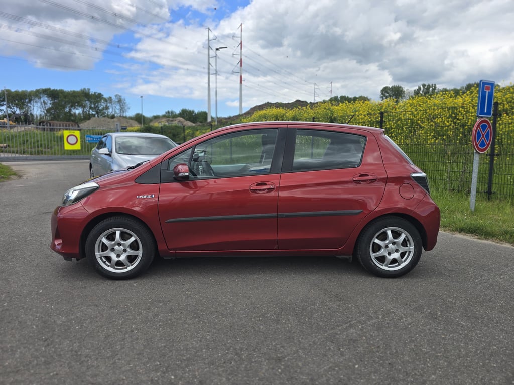 TOYOTA YARIS - Image 10