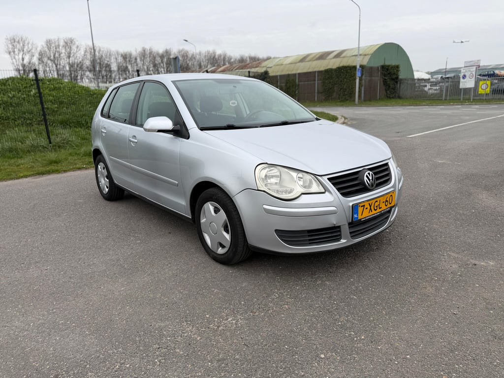 VOLKSWAGEN POLO - Image 6