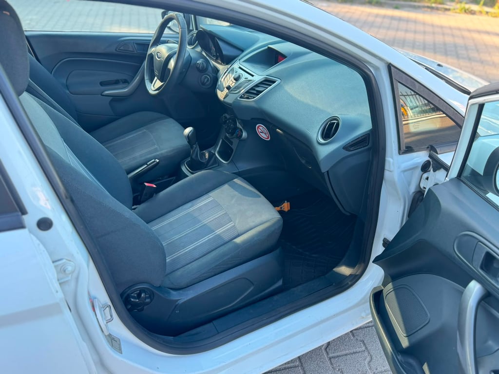 FORD FIESTA - Image 10