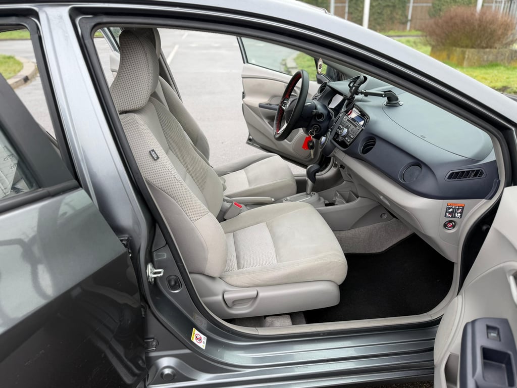 HONDA INSIGHT - Image 17