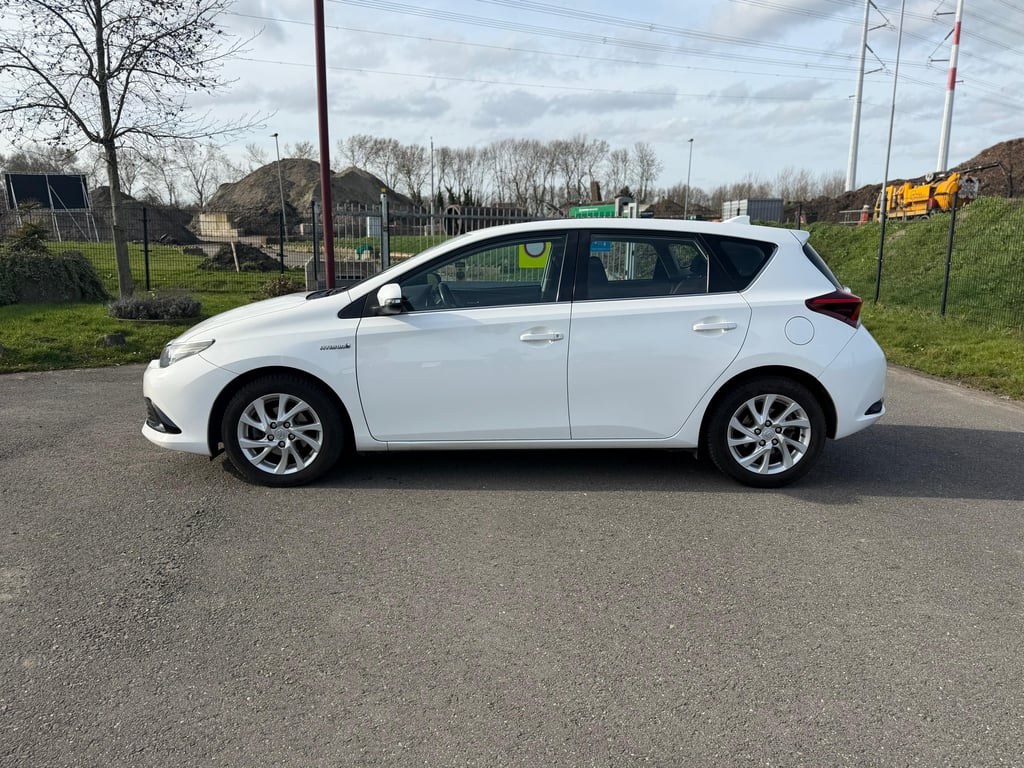 TOYOTA AURIS - Image 6