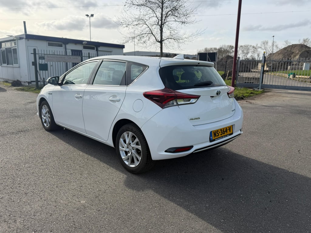 TOYOTA AURIS - Image 9