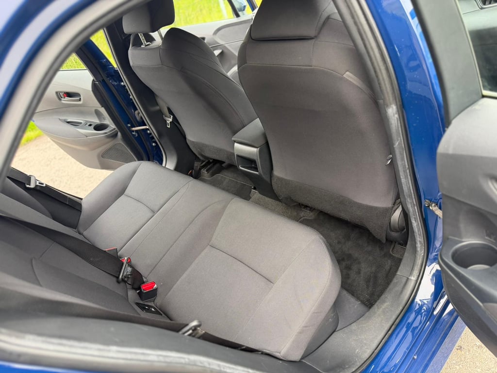 TOYOTA COROLLA - Image 12