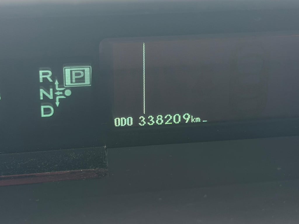 TOYOTA AURIS - Image 17