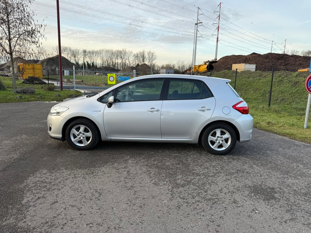 TOYOTA AURIS - Image 7