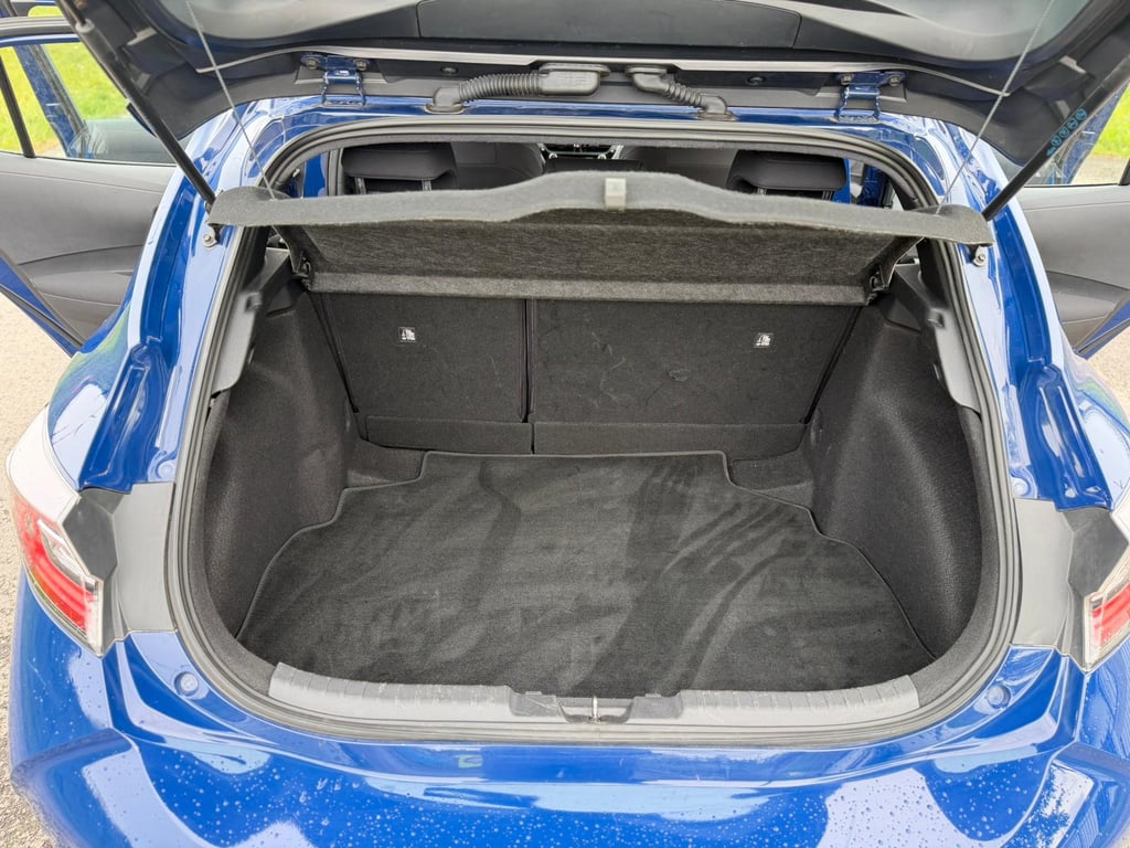 TOYOTA COROLLA - Image 10
