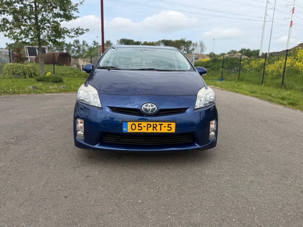 TOYOTA, AURIS