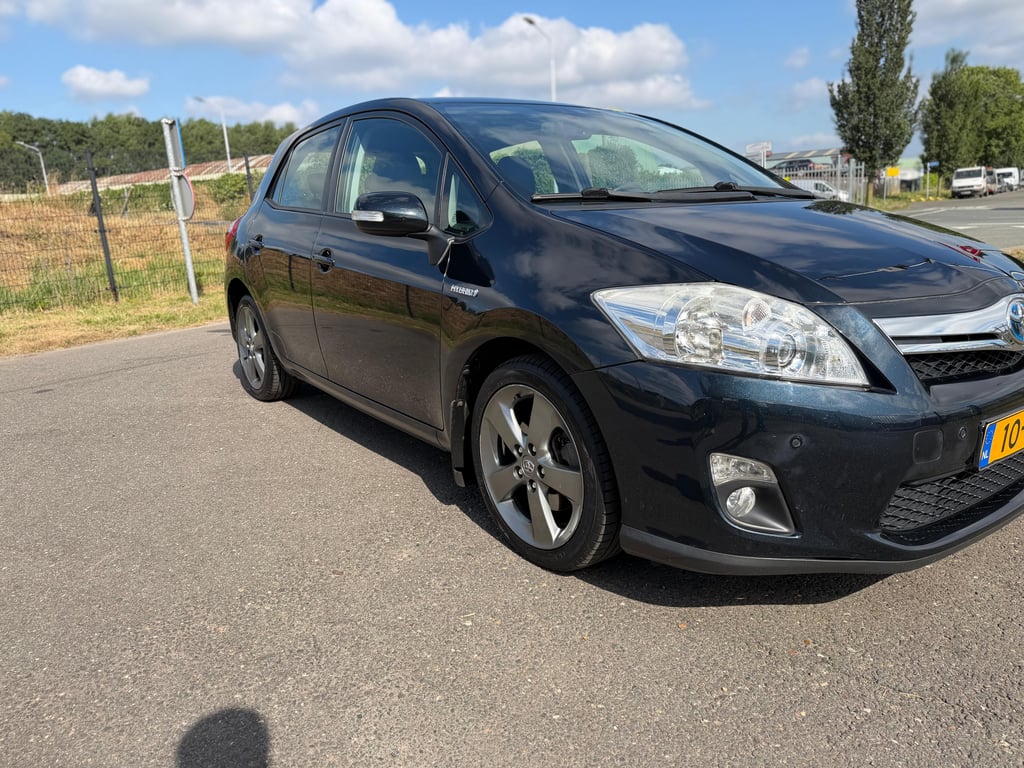 TOYOTA AURIS - Image 5