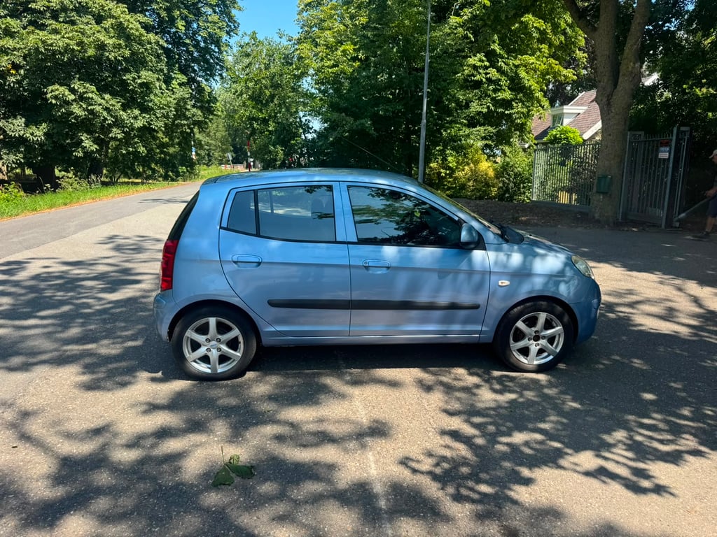 FORD FIESTA - Image 2