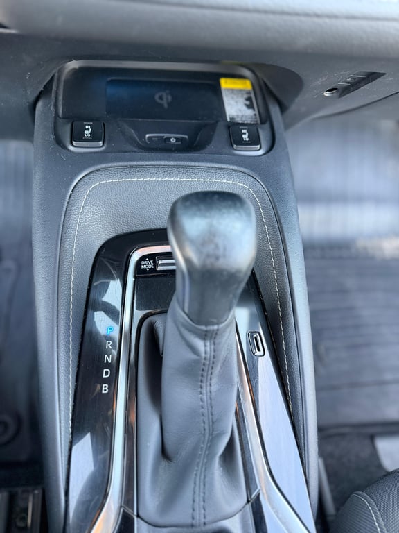 TOYOTA COROLLA TOURING SPORTS - Image 16