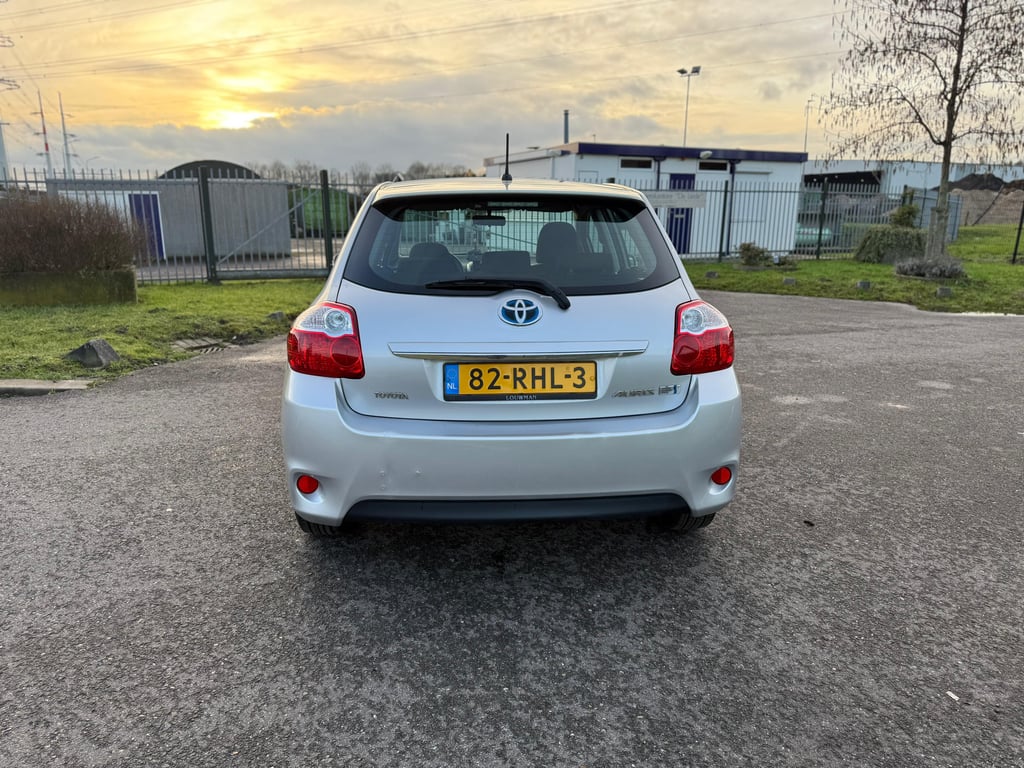 TOYOTA AURIS - Image 10