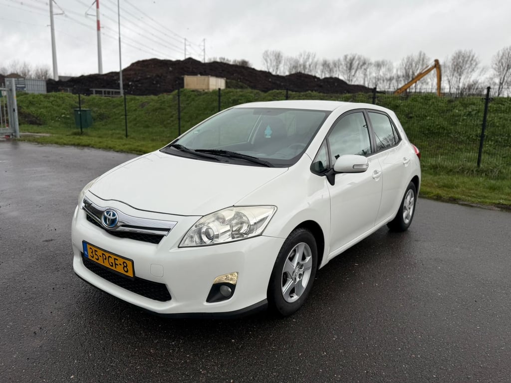 TOYOTA AURIS - Image 3