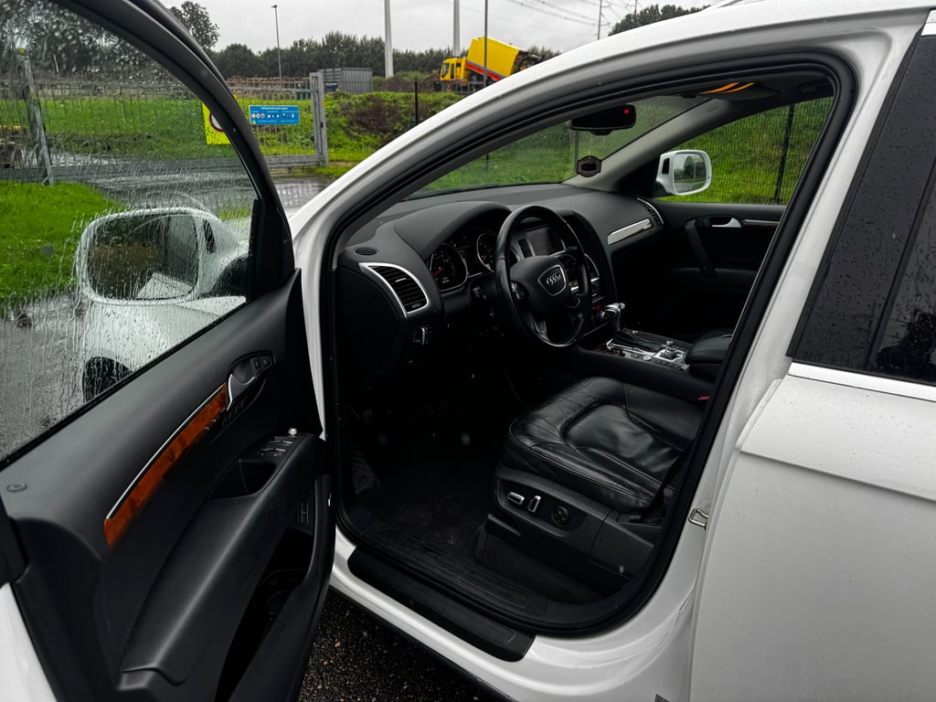 AUDI Q7 - Image 18