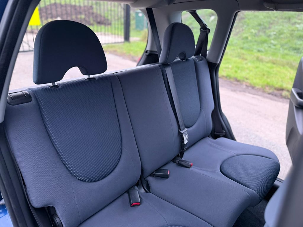 HONDA JAZZ - Image 11