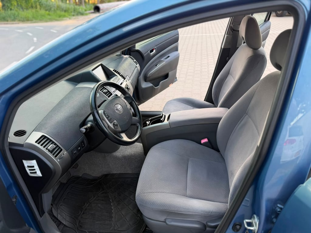 TOYOTA PRIUS - Image 16