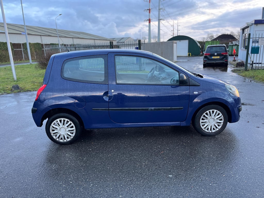 RENAULT TWINGO - Image 14