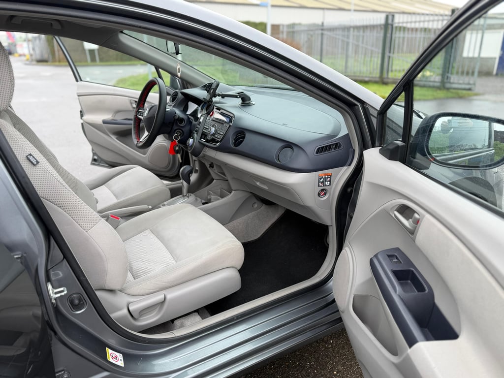 HONDA INSIGHT - Image 16