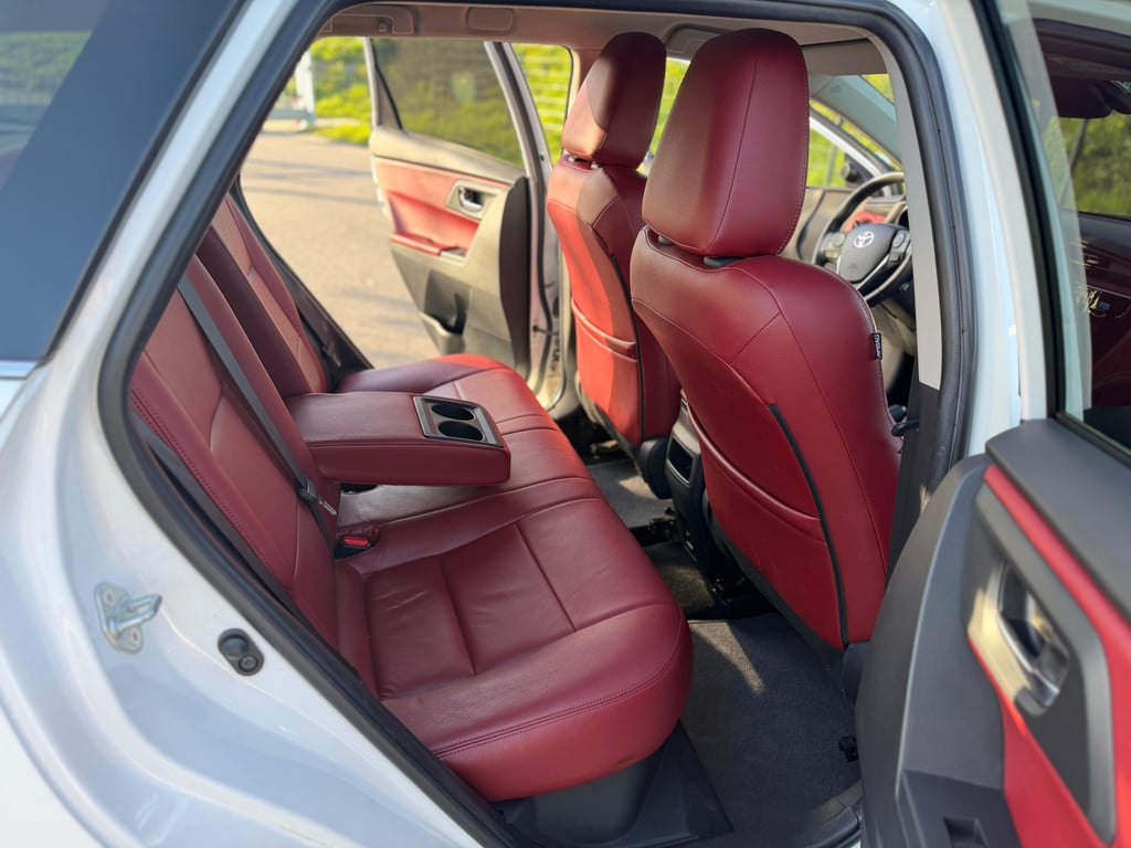 TOYOTA AURIS TOURING SPORTS - Image 14