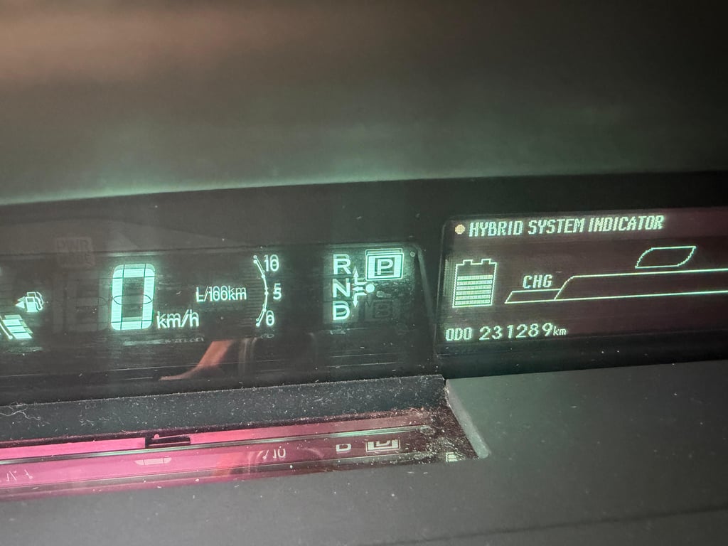 TOYOTA PRIUS - Image 15