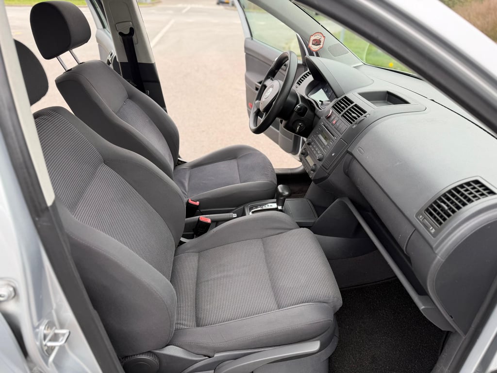 VOLKSWAGEN POLO - Image 21