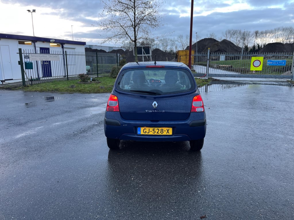 RENAULT TWINGO - Image 9