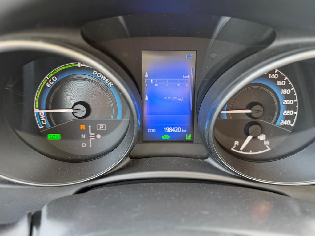 TOYOTA AURIS - Image 10