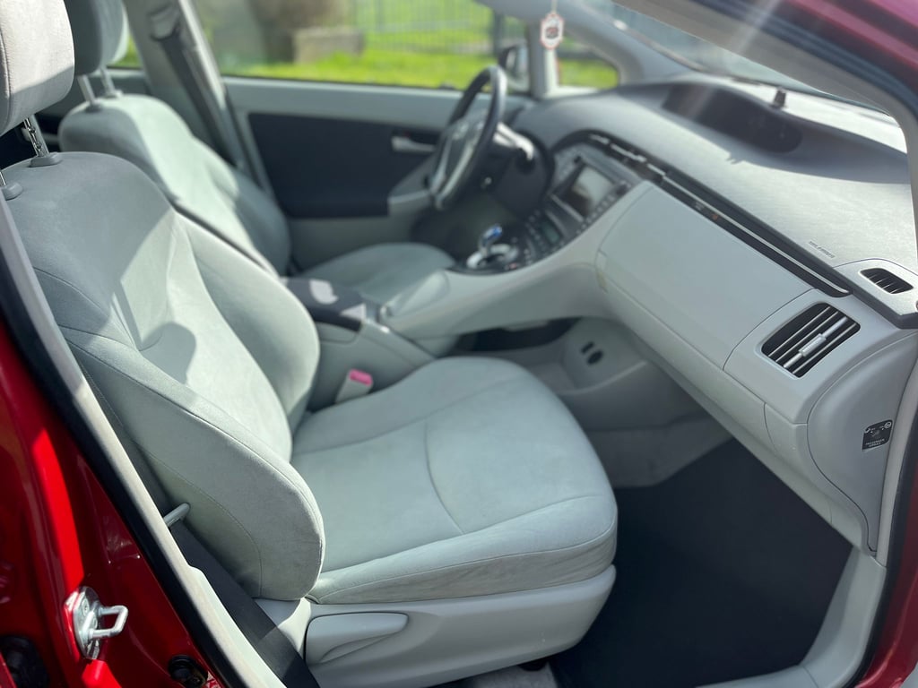 TOYOTA PRIUS - Image 12