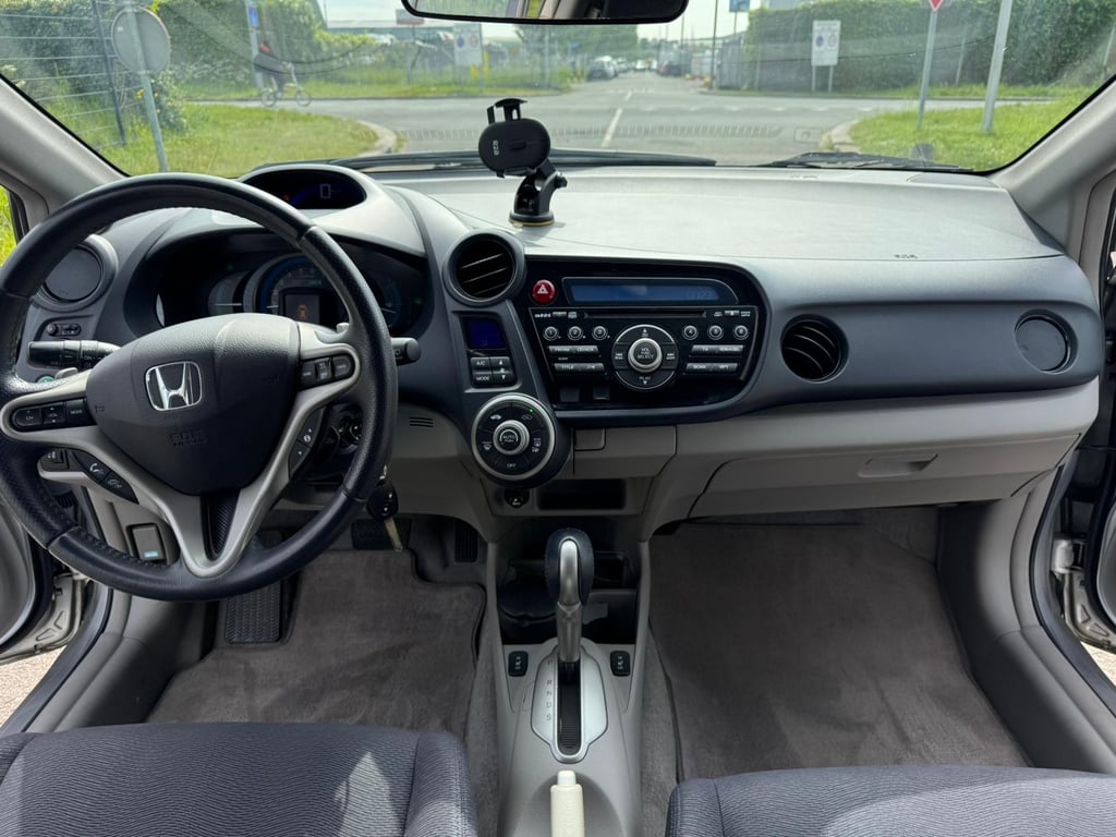HONDA  INSIGHT - Image 16
