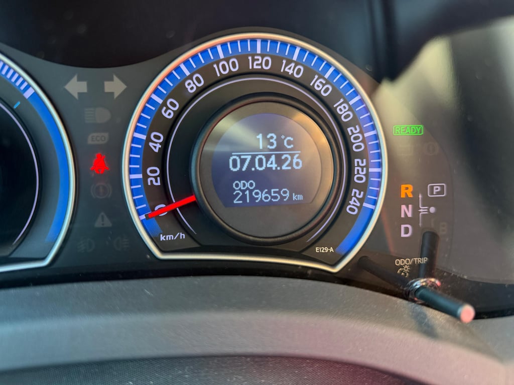 TOYOTA AURIS - Image 19