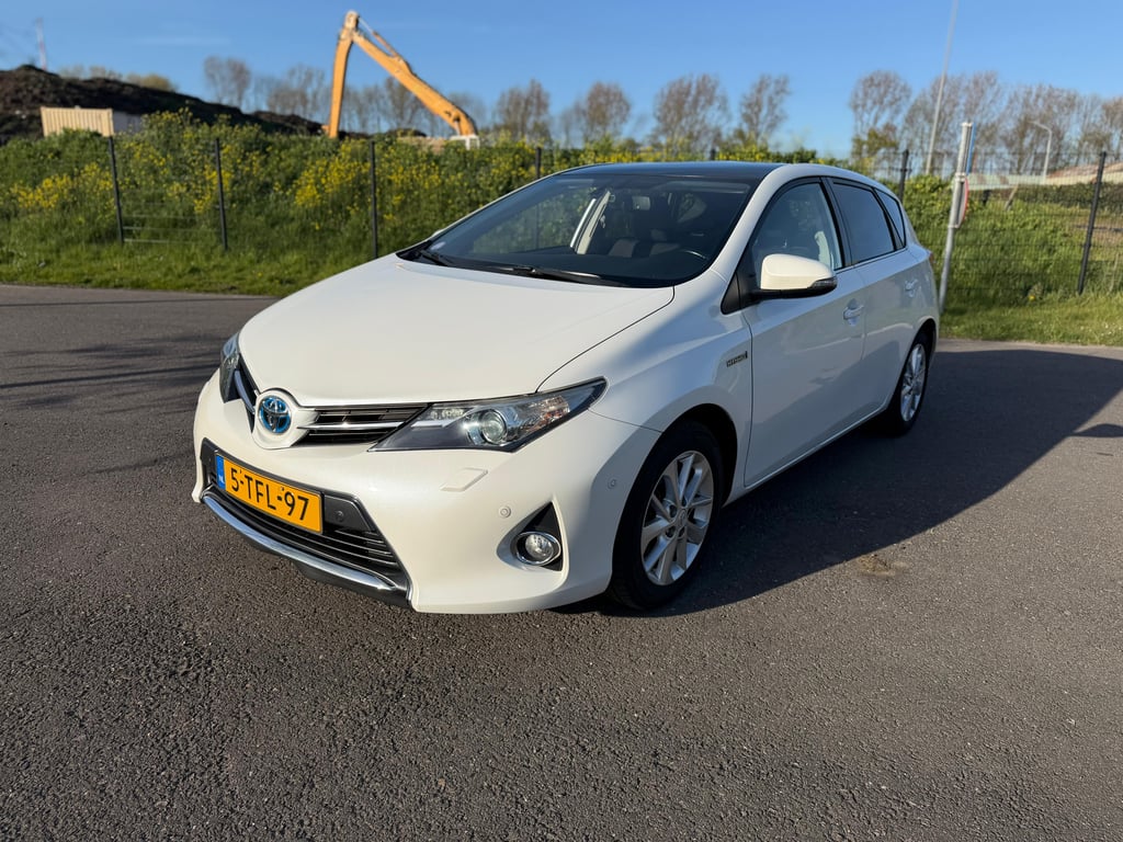 TOYOTA PRIUS - Image 10