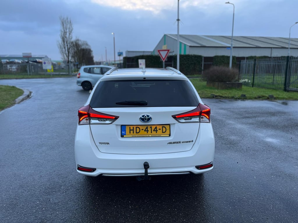 TOYOTA AURIS TOURING SPORTS - Image 5