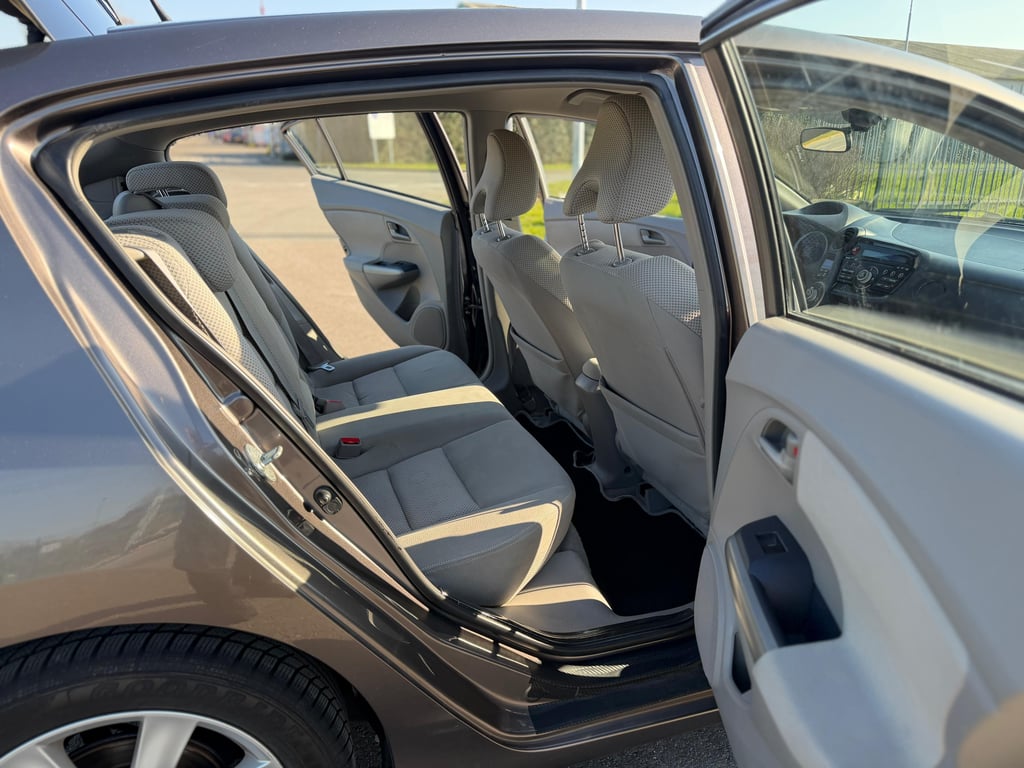 HONDA INSIGHT - Image 16