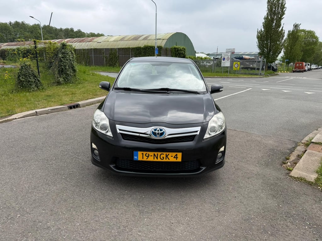 TOYOTA , AURIS