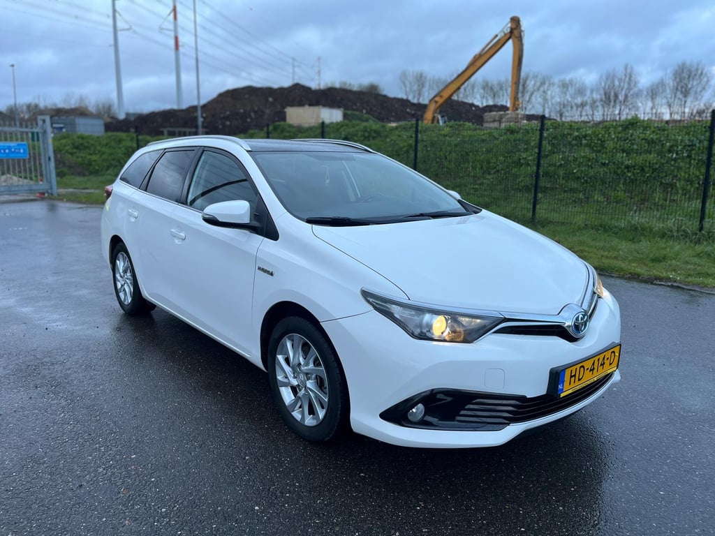 TOYOTA AURIS TOURING SPORTS - Image 7