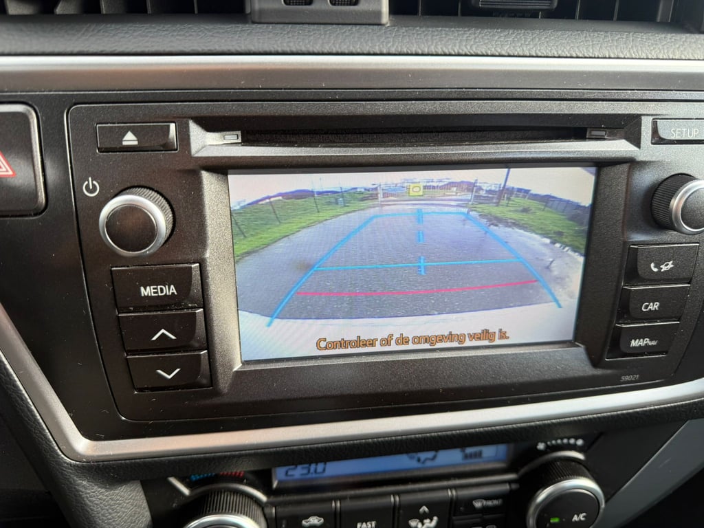 TOYOTA AURIS - Image 15