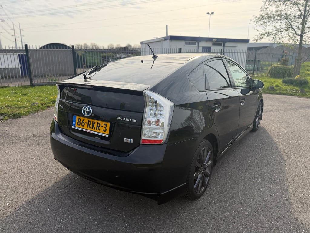 TOYOTA PRIUS - Image 7