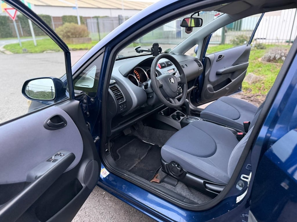 HONDA JAZZ - Image 17