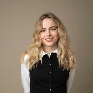 Sophie Nicolai · Verkoopster