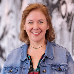 Erna Dezaire