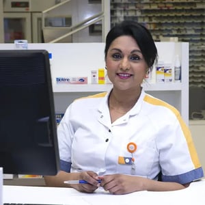 Sharita · Apothekersassistent
