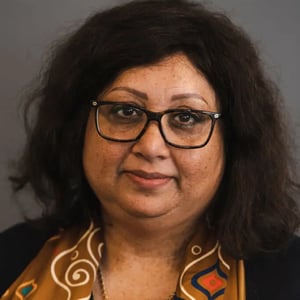 Indra Nandpersad - Hoofd Administratie