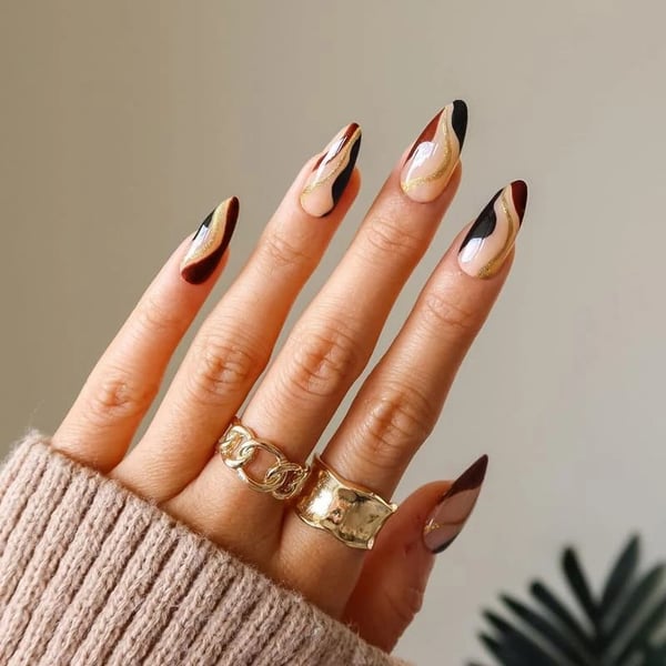 Secret Lives glossy brown and black color artificial fake false press on nails with golden glitter design 24 pieces with kit