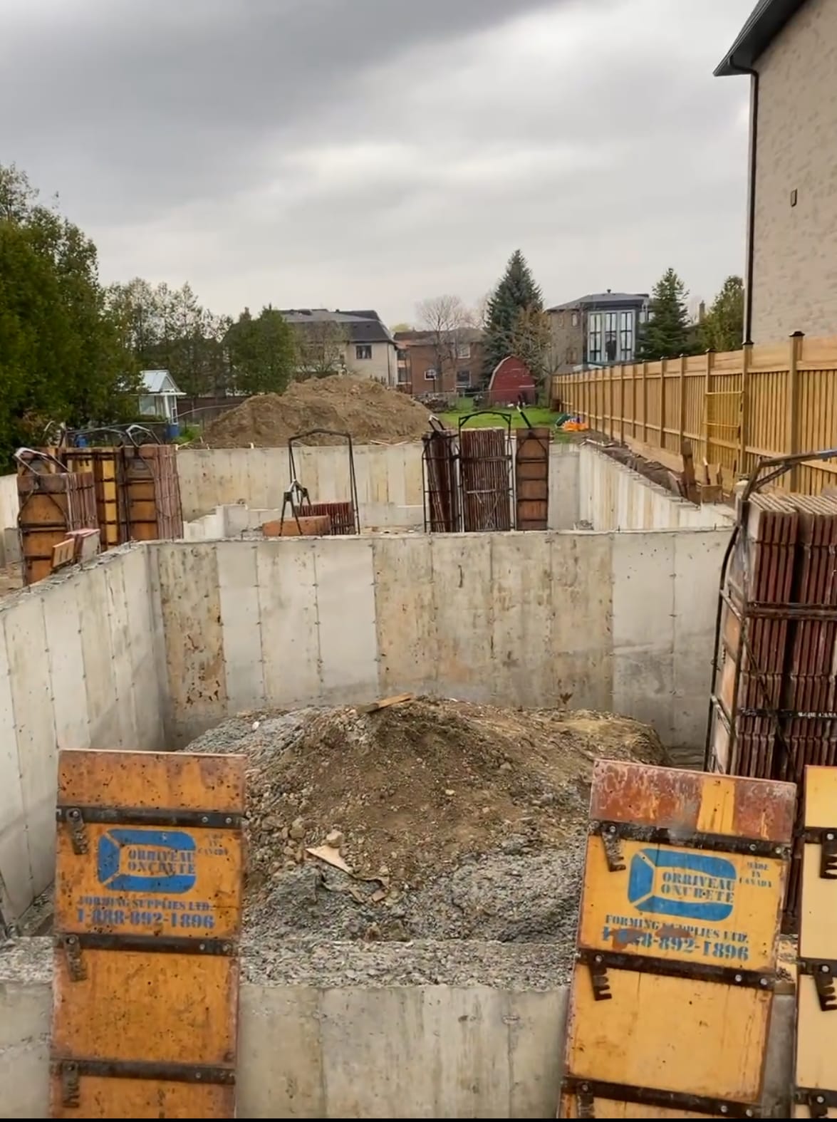 Concrete footing formwork installation for residential foundation in Richmond Hill