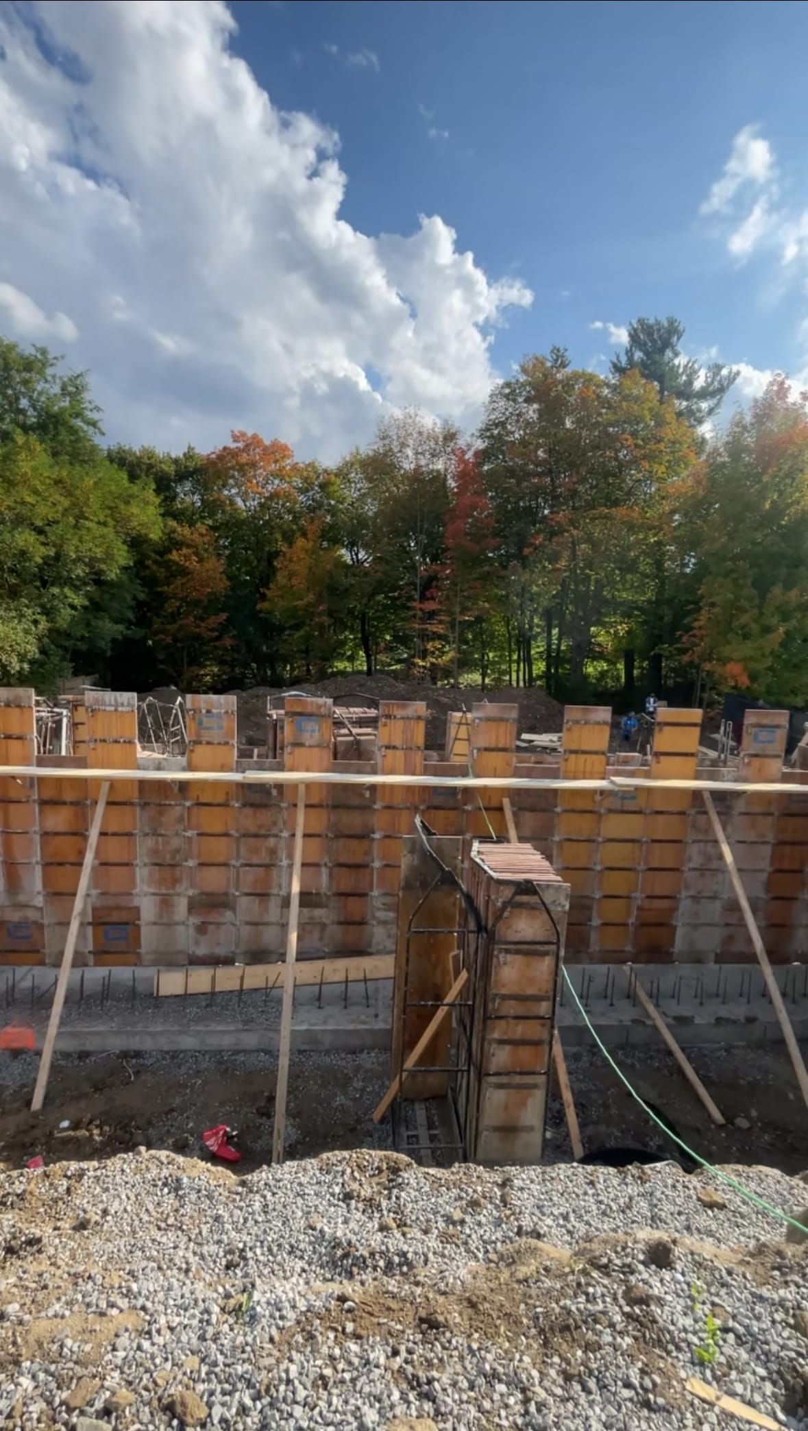 Finished concrete foundation walls in Vaughan ready for residential construction next stages