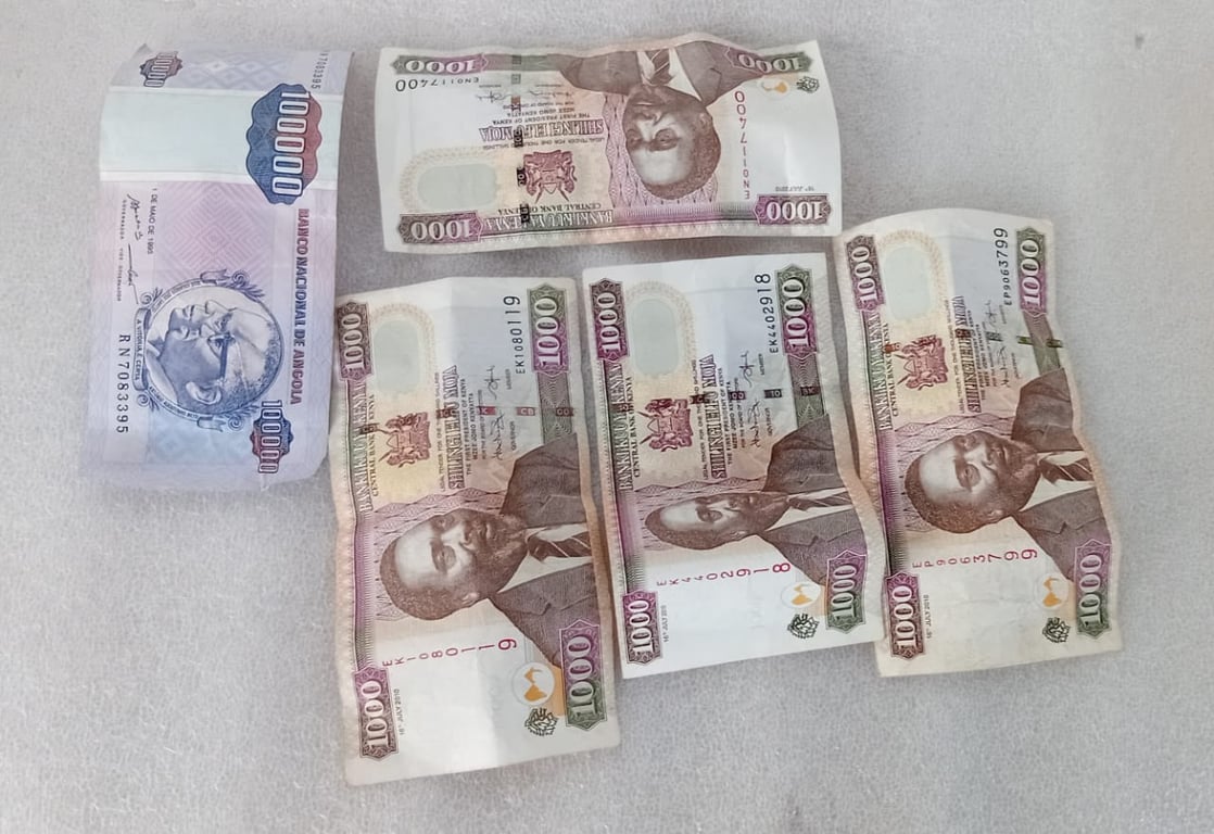 Collection Of Angolan Kwanza Banknotes
