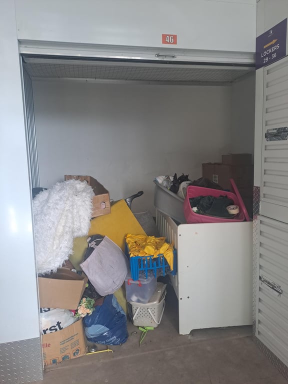 18 - Baby Cot Unit