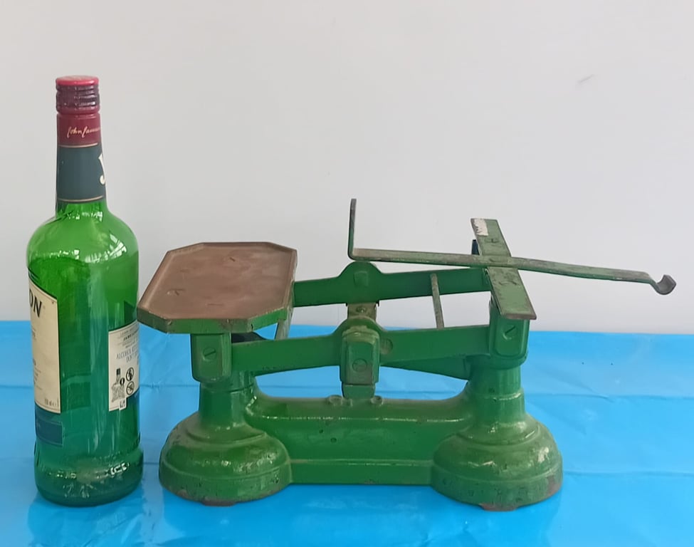 Vintage Cast Iron Balance Scale